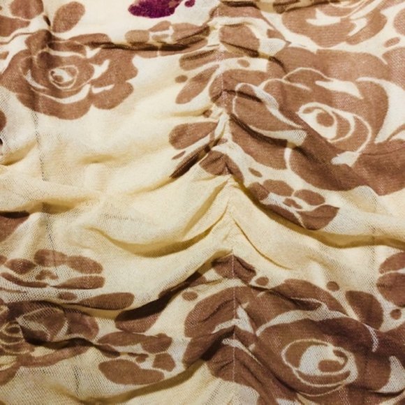 City Unltd. Yellow V-Neck Floral Scrunchy Tank Top - Picture 3 of 8